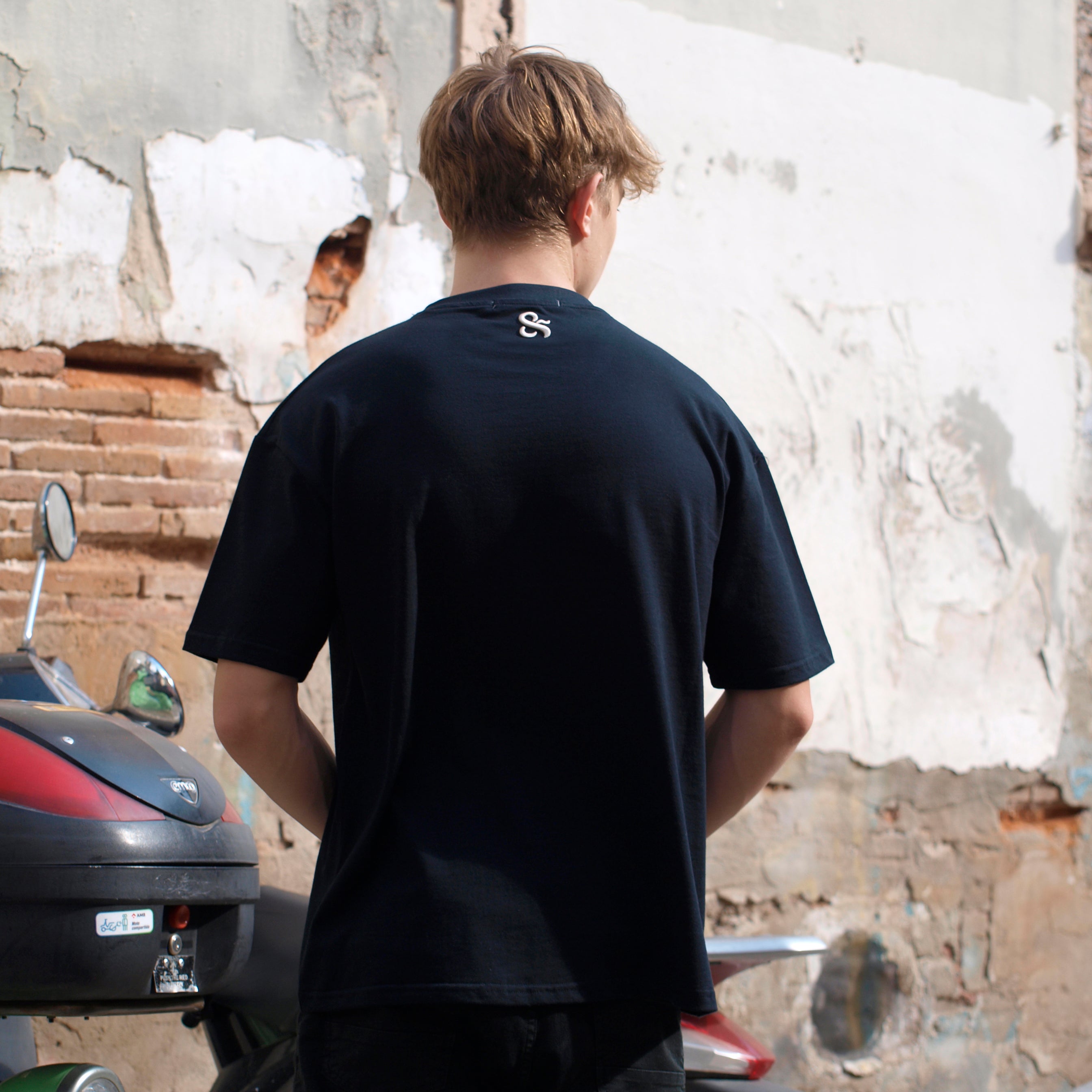 Camiseta Negra Oversize Unisex – Algodón Orgánico