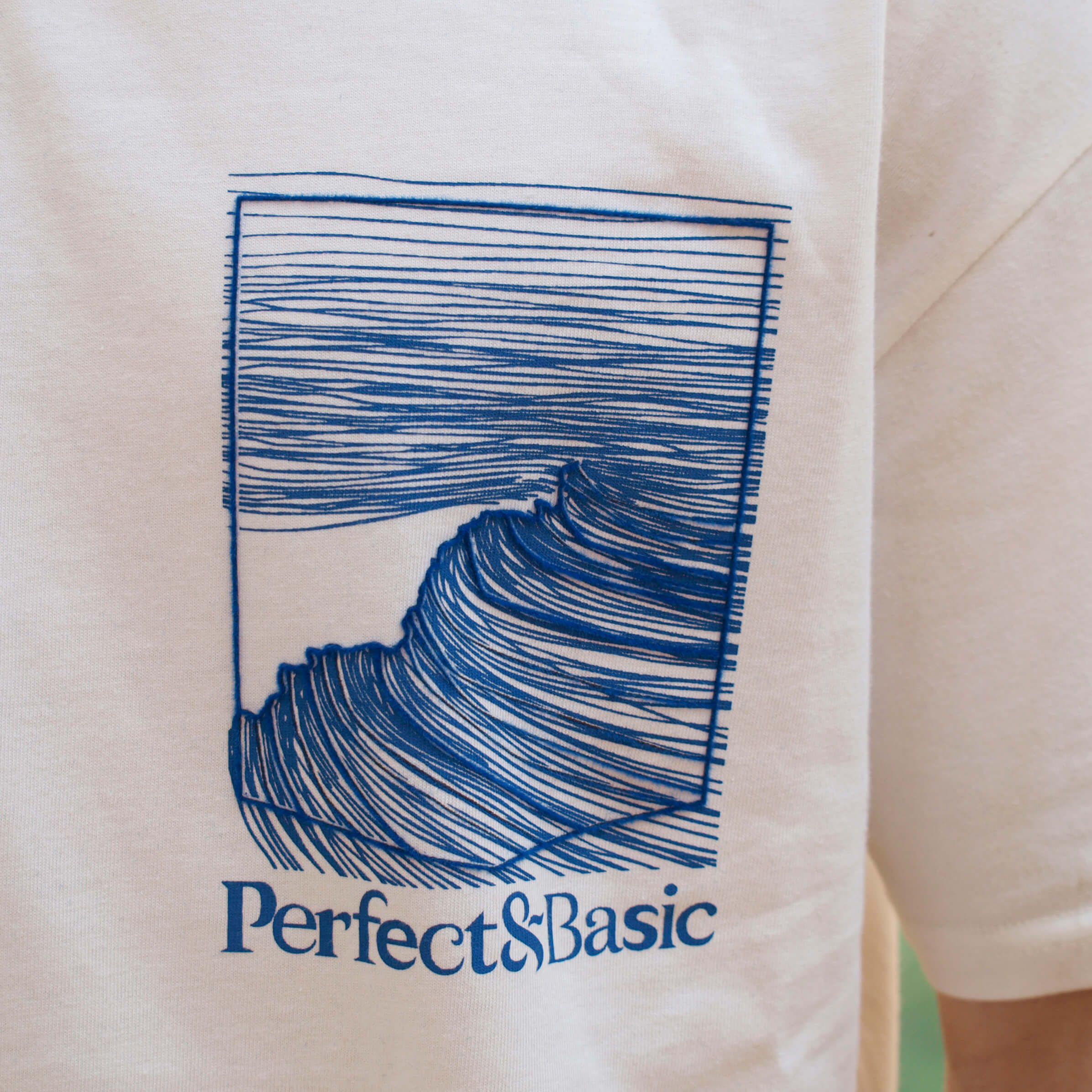 Unisex Oversize T-shirt – “Blue Wave”