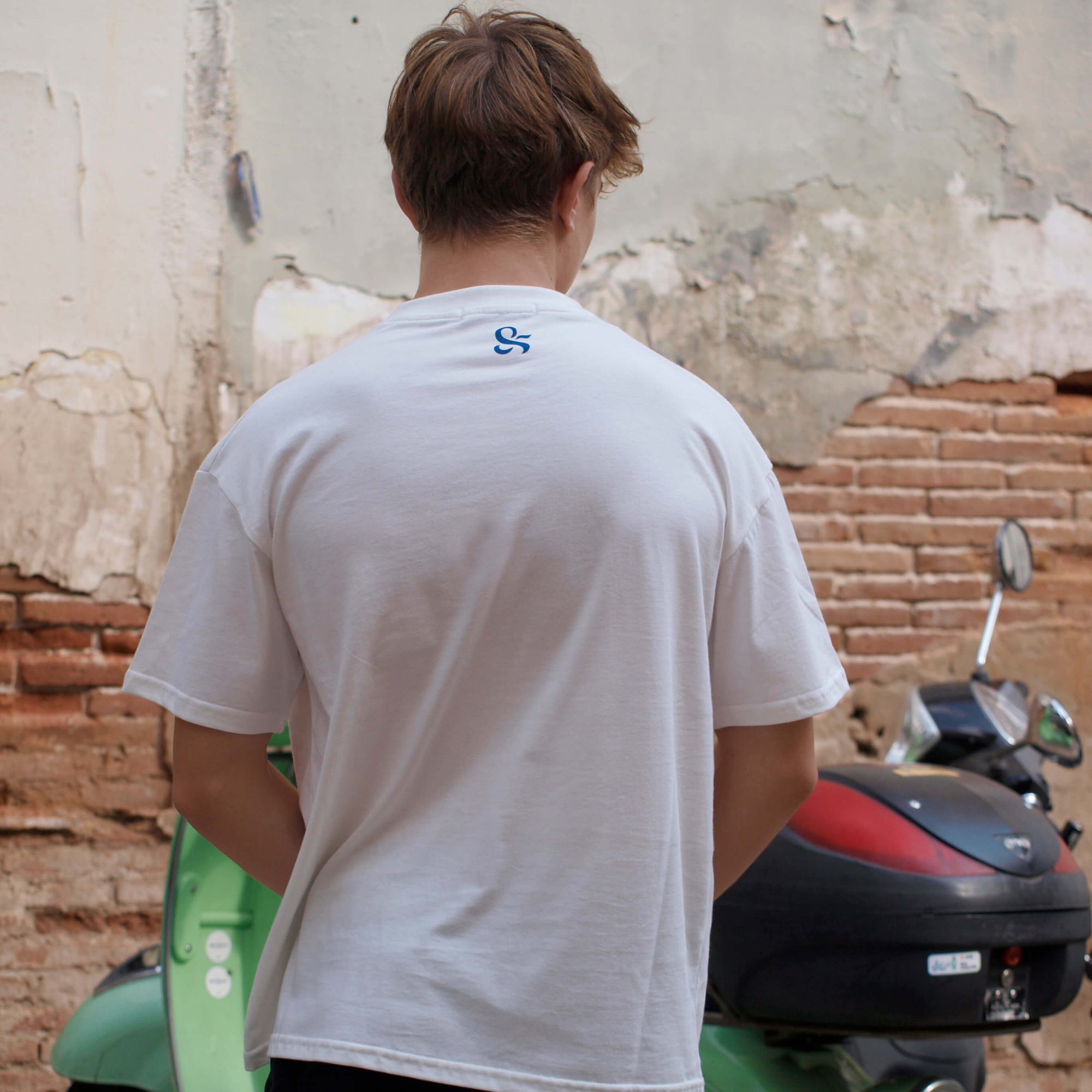 Camiseta Oversize Unisex – “Ola Azul”