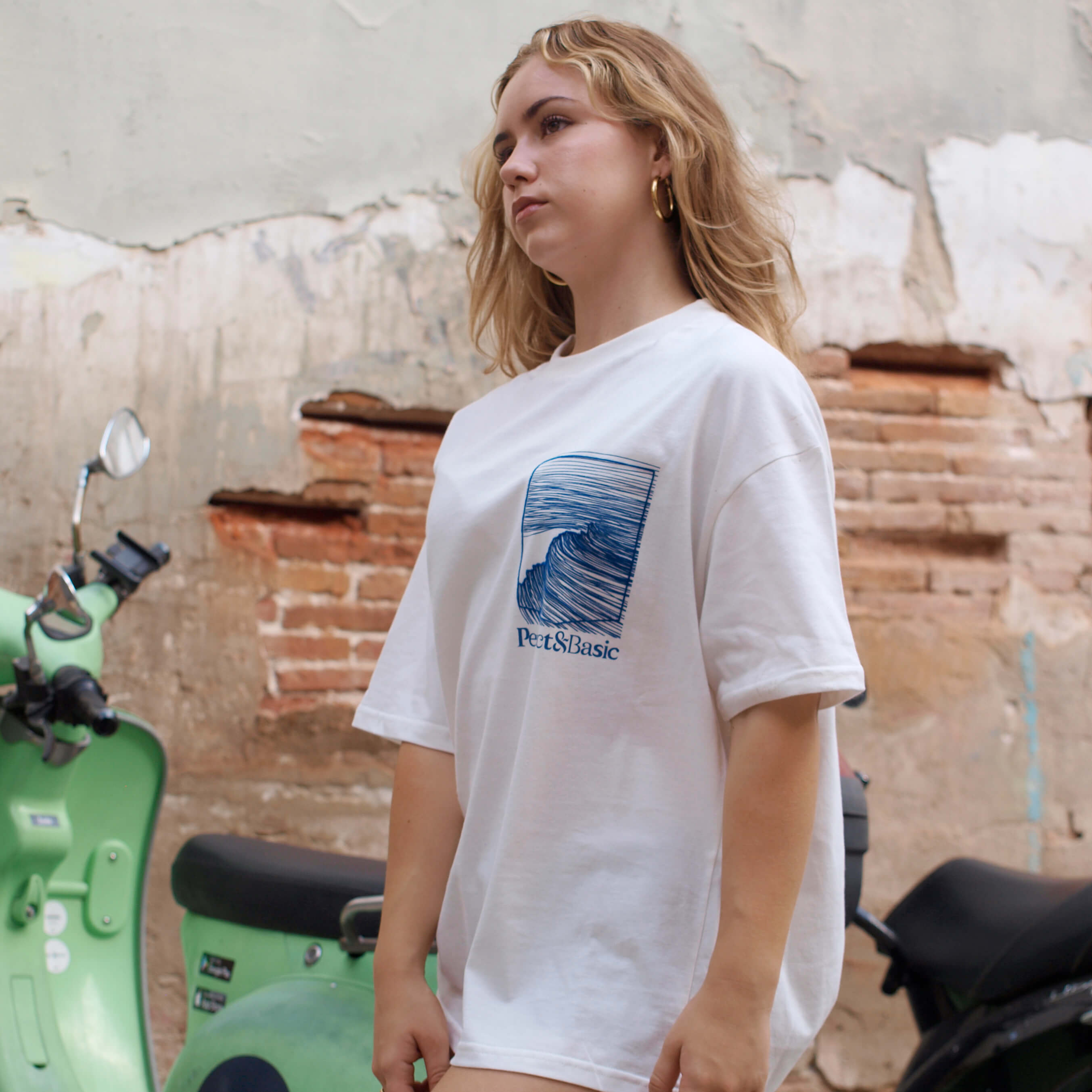 Camiseta Oversize Unisex – “Ola Azul”