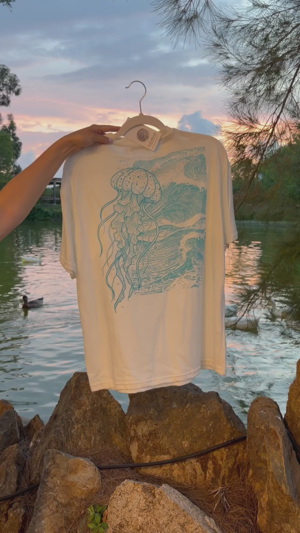 Jellyfish Oversize Unisex Tee - Turquesa