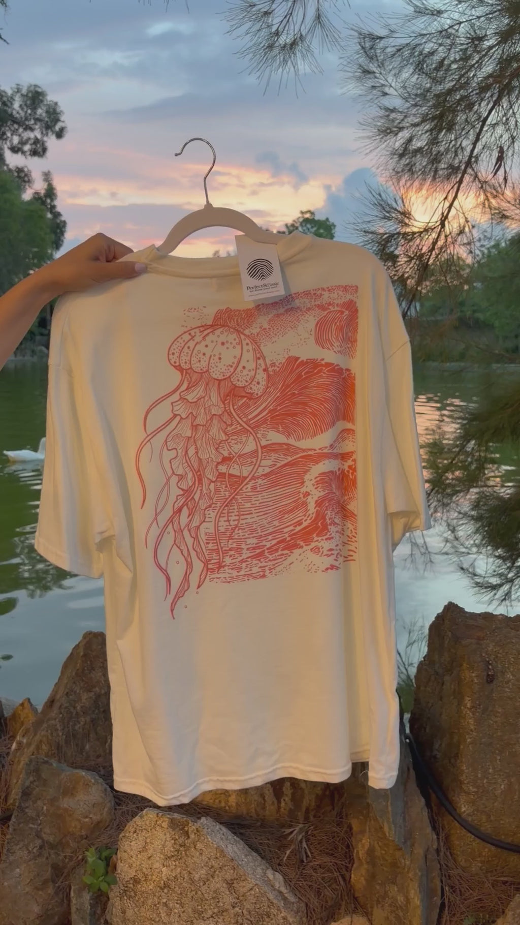 Jellyfish Oversize Unisex Tee - Coral